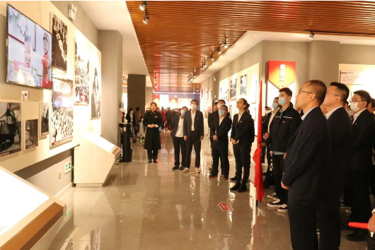心有榜样 行有力量｜OD官网入口_OD中国团委开展 “追寻榜样足迹 传承雷锋精神”主题参观活动
